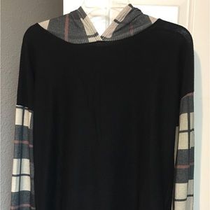 Maurice's brand; black long tunic; size medium